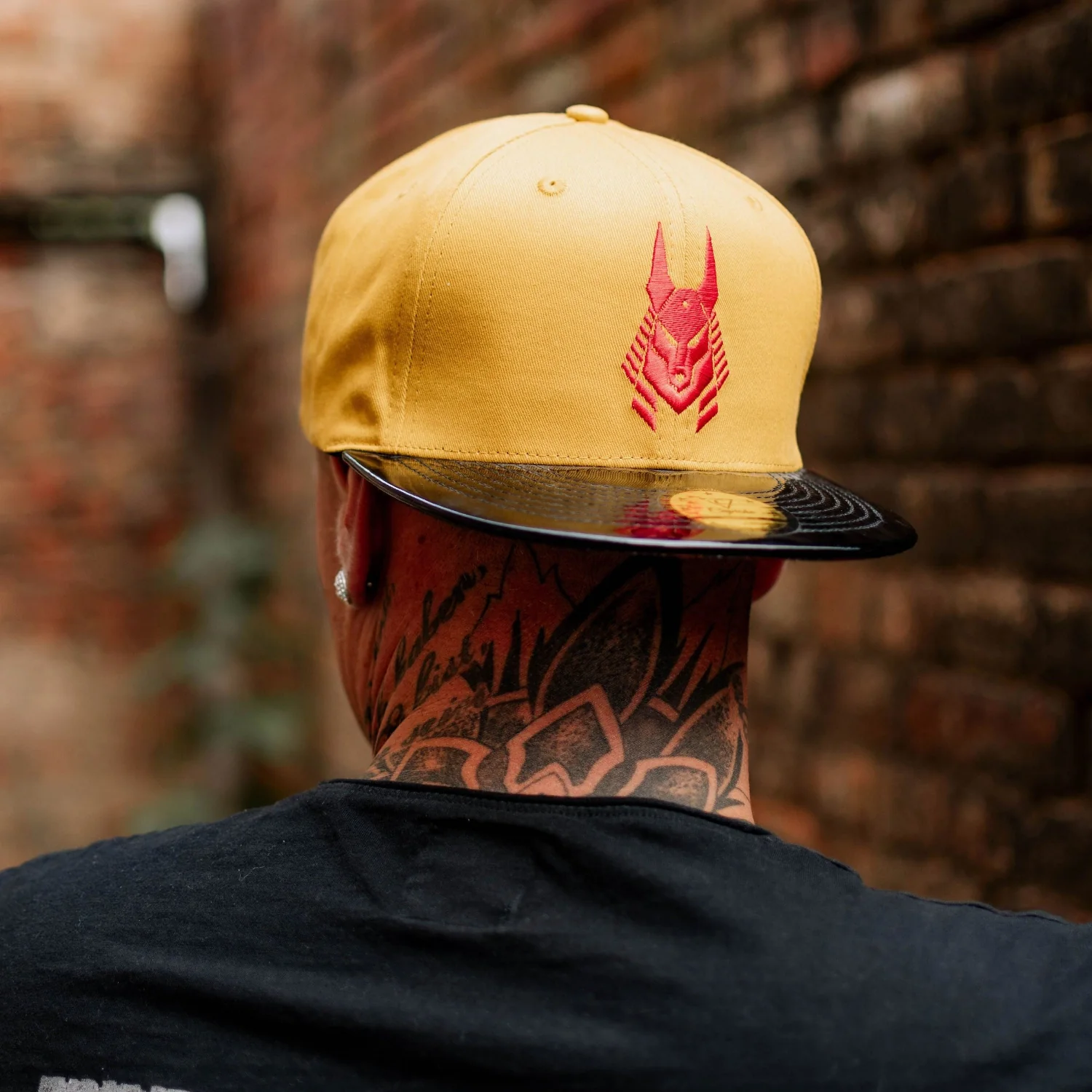 Anubis Snapback - Yellow/Metallic Black - Image 9