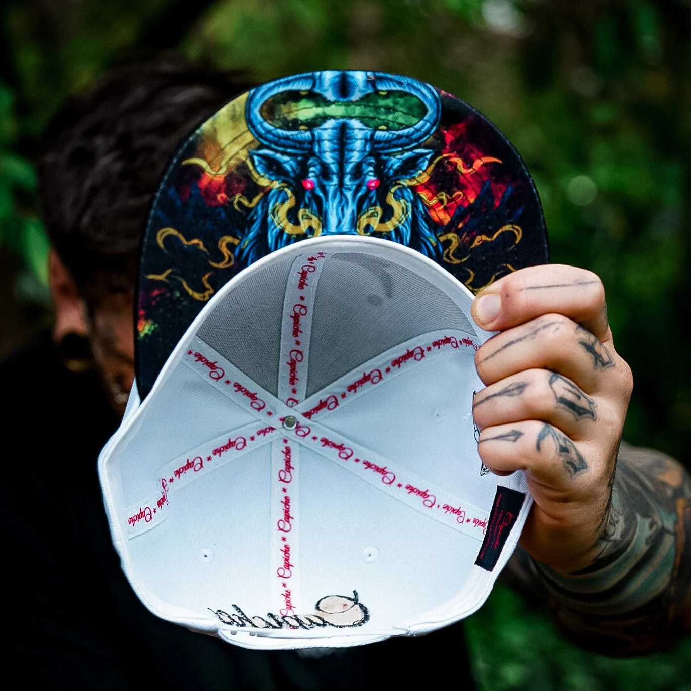 Bull Snapback - White/Black - Image 4