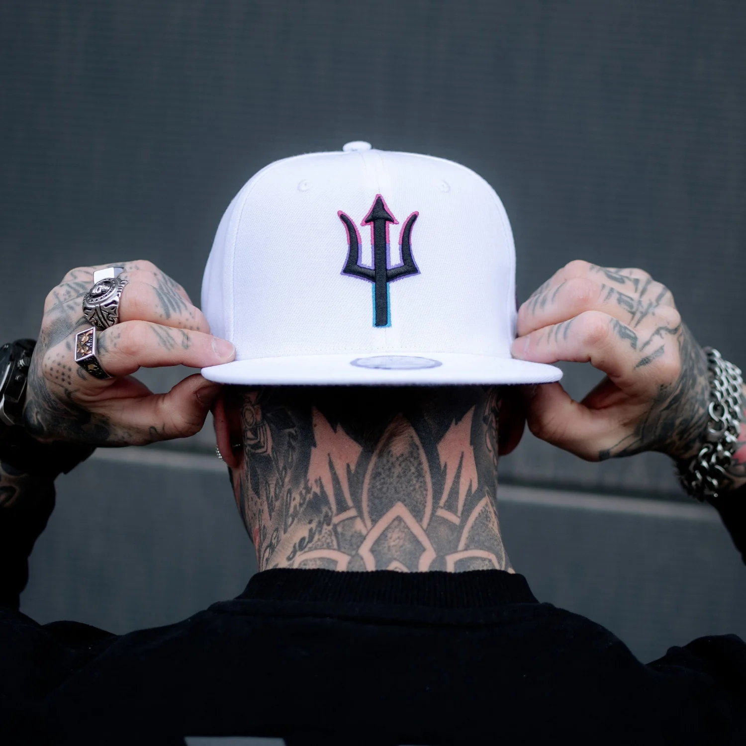 Gorgons Snapback - White - Image 4