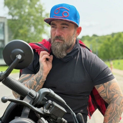Zodiac Cancer Snapback - Blue/Red Crackling Metallic - Image 4
