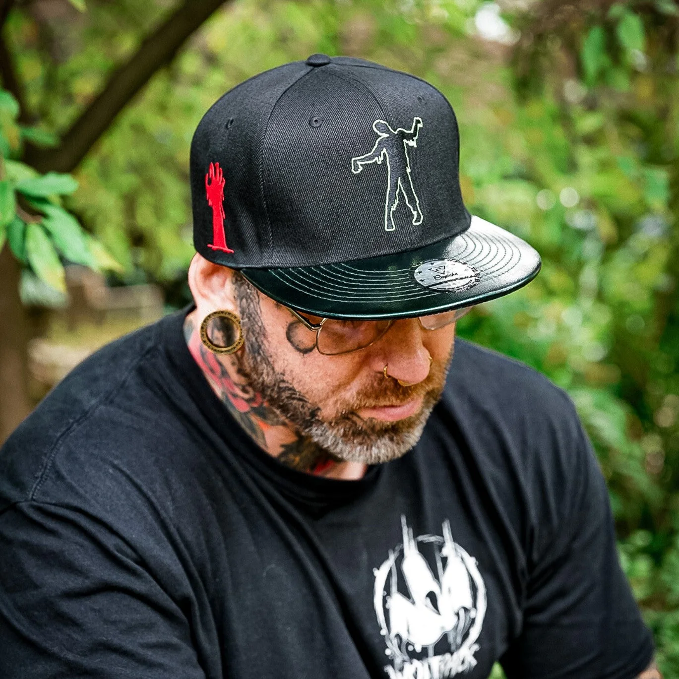 Zombie Apocalypse Snapback - Black/Dark Green Crackling Metallic - Image 12